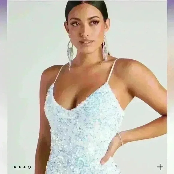 Hoco Kathy Iridescent Sequin Mini
Dress Size S - Picture 3 of 10